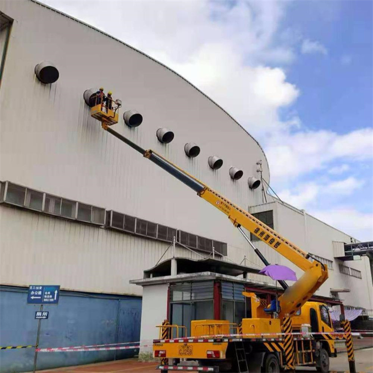 德安县高空作业车出租服务：专业广告牌安装解决方案