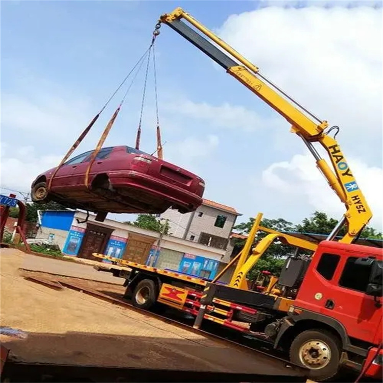 德安县吊车吊汽车的正确方法